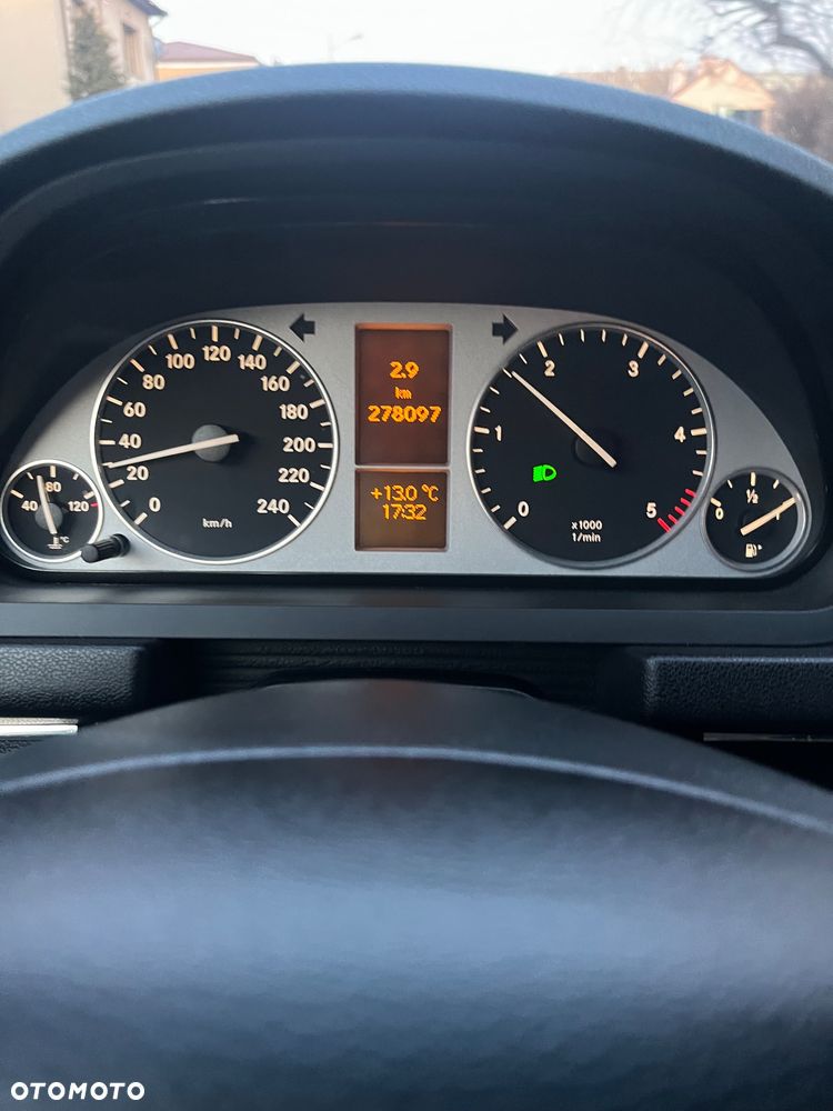 Mercedes-Benz Klasa B 180 CDI DPF SPORT EDITION - 18