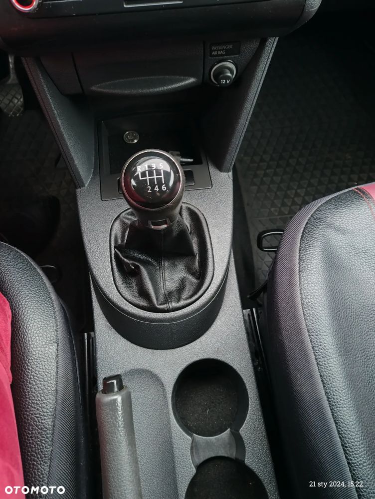 Volkswagen Caddy Comfortline - 7