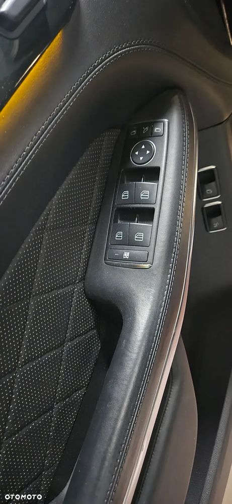 Mercedes-Benz GL 500 4Matic (BlueEFFICIENCY) 7G-TRONIC - 11