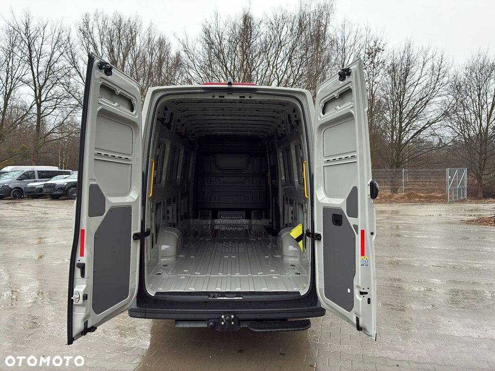 Volkswagen Crafter 35 Furgon LONG/L5H3, 2.0 BiTDI 177KM, Wysoki dach, r. o. 4490mm - 10