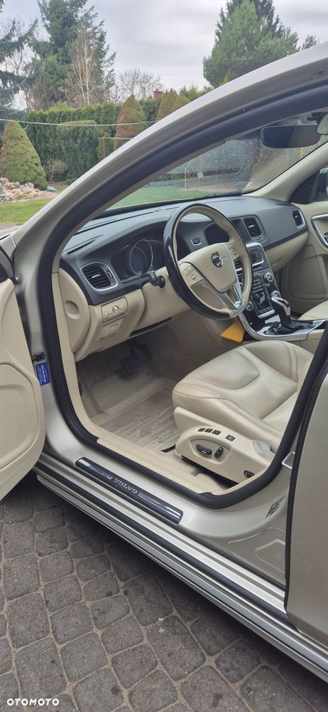 Volvo S60 T5 Drive-E Summum - 10