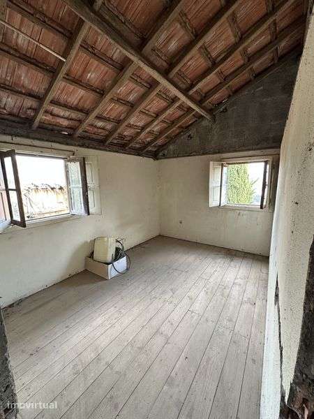 Moradia para reconstruçao - Grande imagem: 5/7