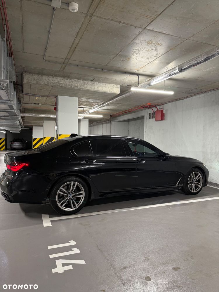 BMW Seria 7 740Li - 1