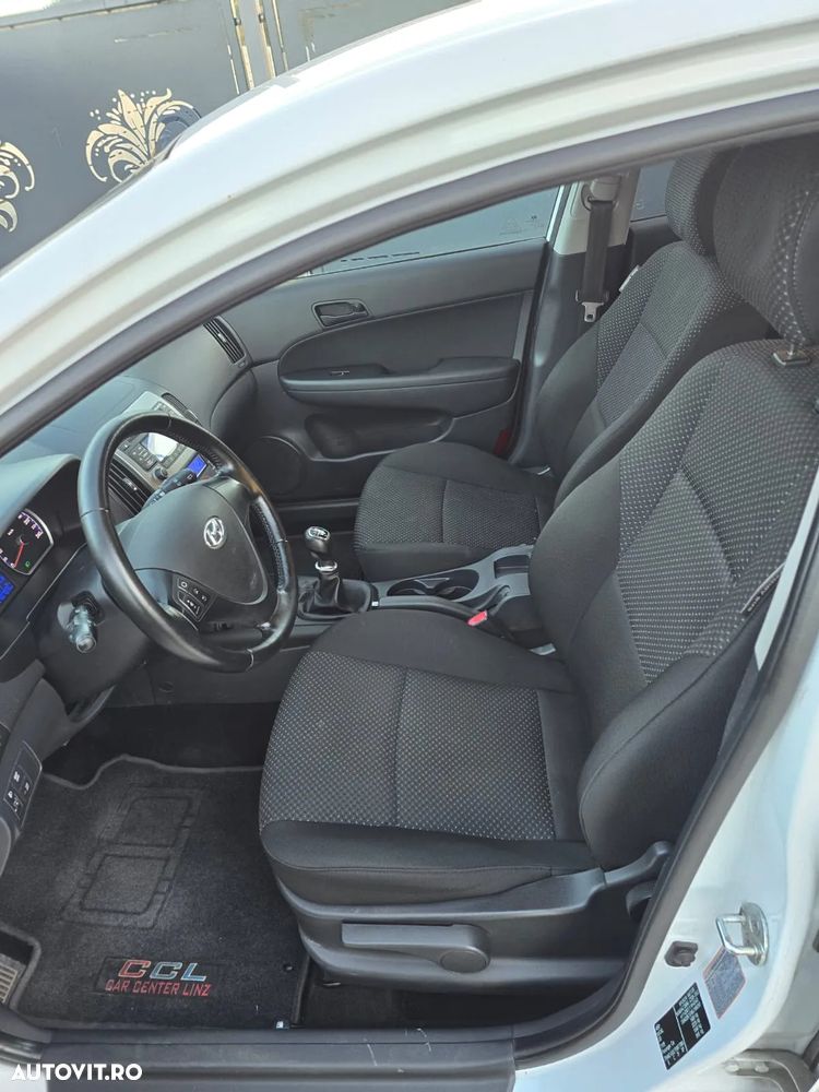 Hyundai i30 1.6 CRDI blue Classic - 16