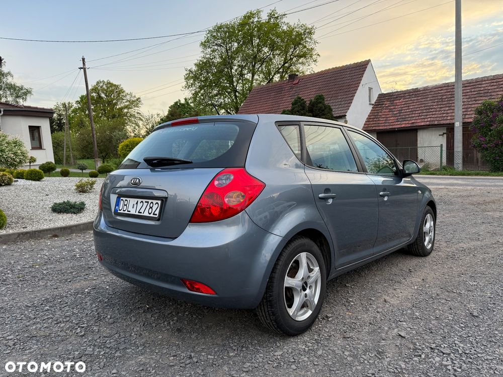 Kia Ceed 1.4 CVVT LX - 6
