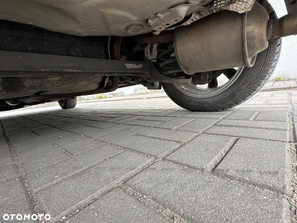 Toyota Yaris 1.4 D-4D - 28