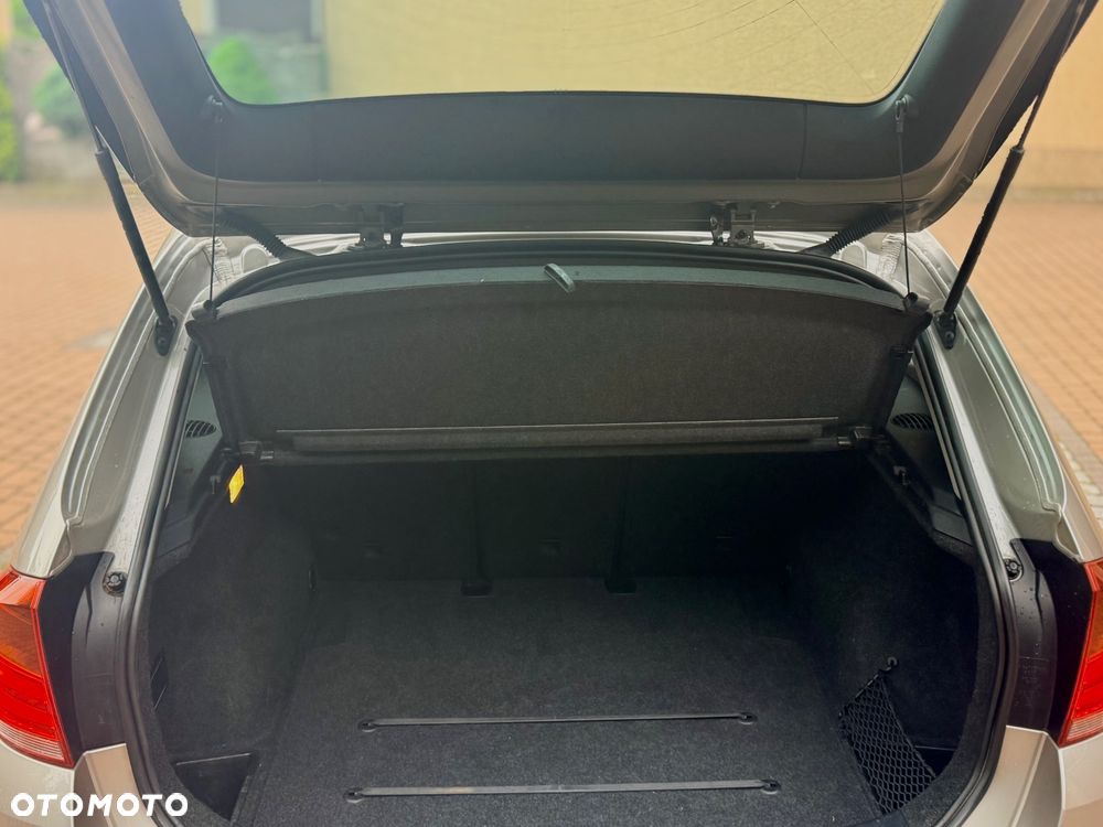 BMW X1 sDrive18i - 17