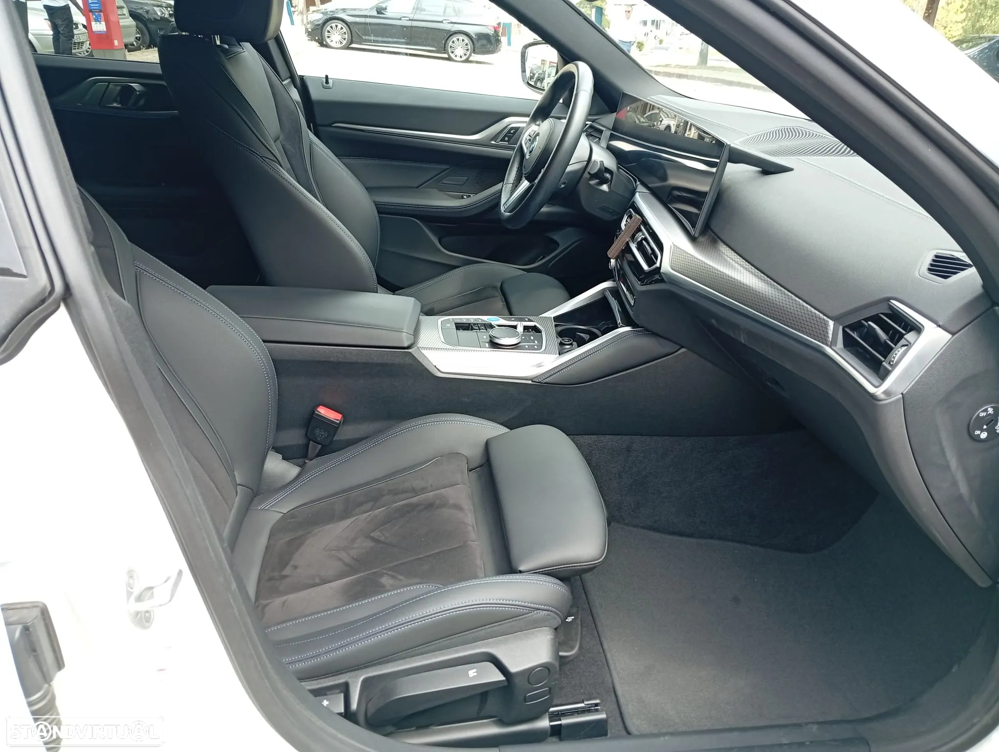 BMW i4 eDrive40 Desportiva M - 4