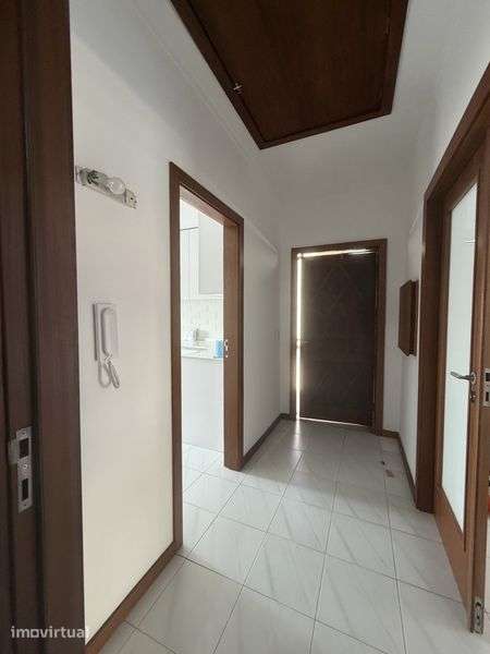 Andar Moradia T3 Remodelado para Arrendamento | São Cosme, Gondomar - Grande imagem: 4/12
