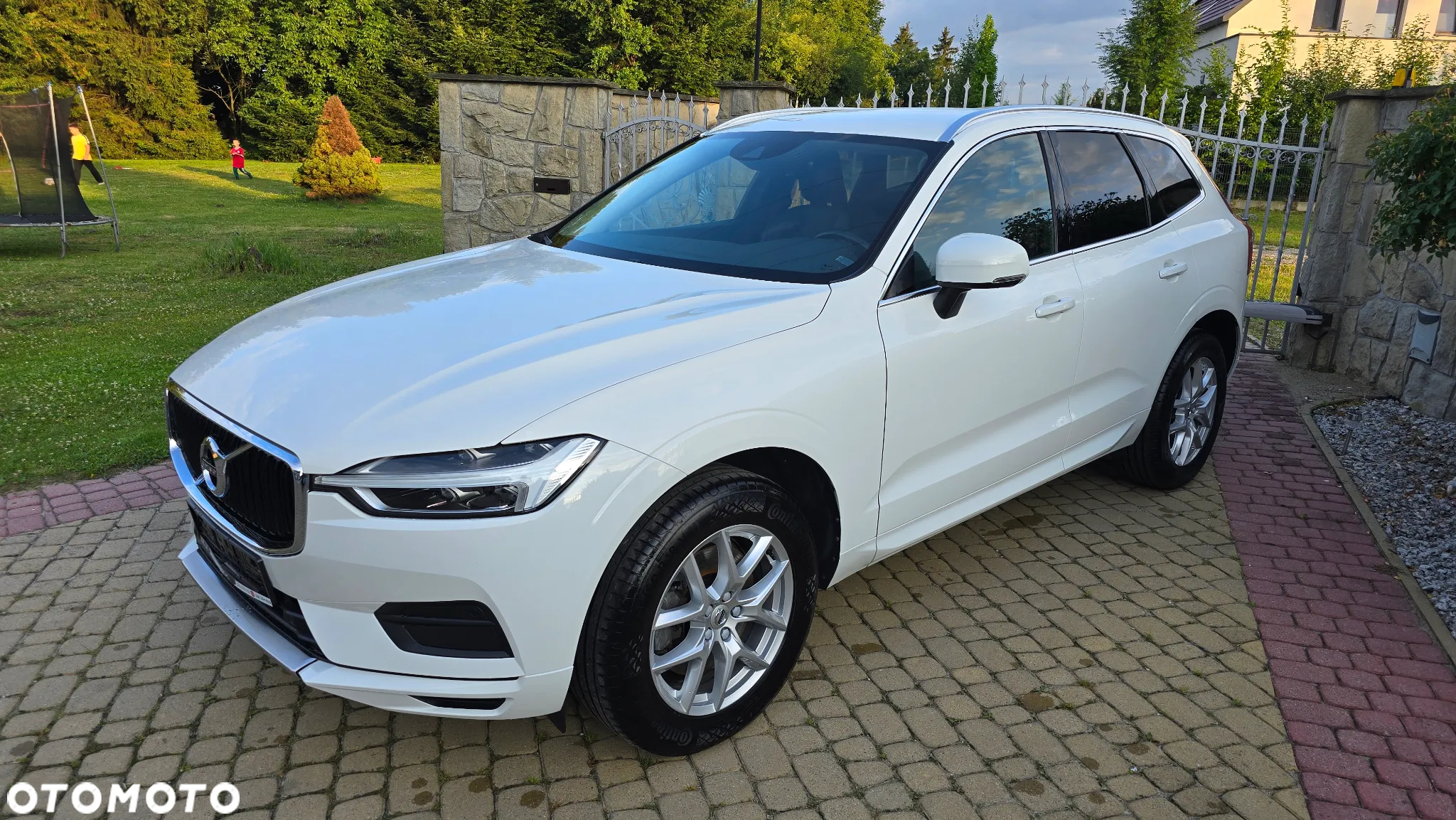 Volvo XC 60 T5 AWD Momentum - 4