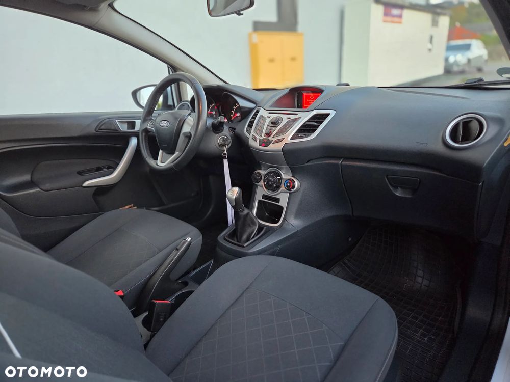 Ford Fiesta 1.25 Champions Edition - 20