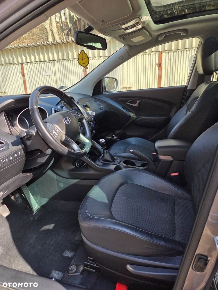Hyundai ix35 1.6 2WD blue Trend - 14