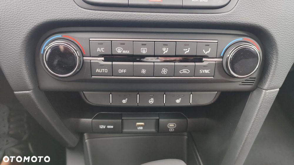 Kia Ceed 1.5 T-GDI M DCT - 17