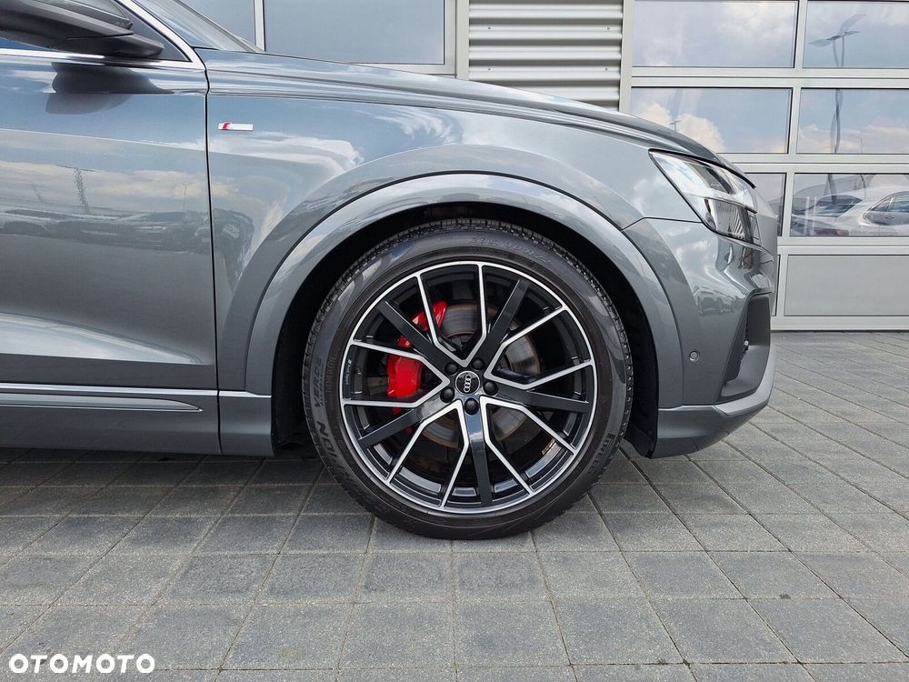 Audi Q8 - 32