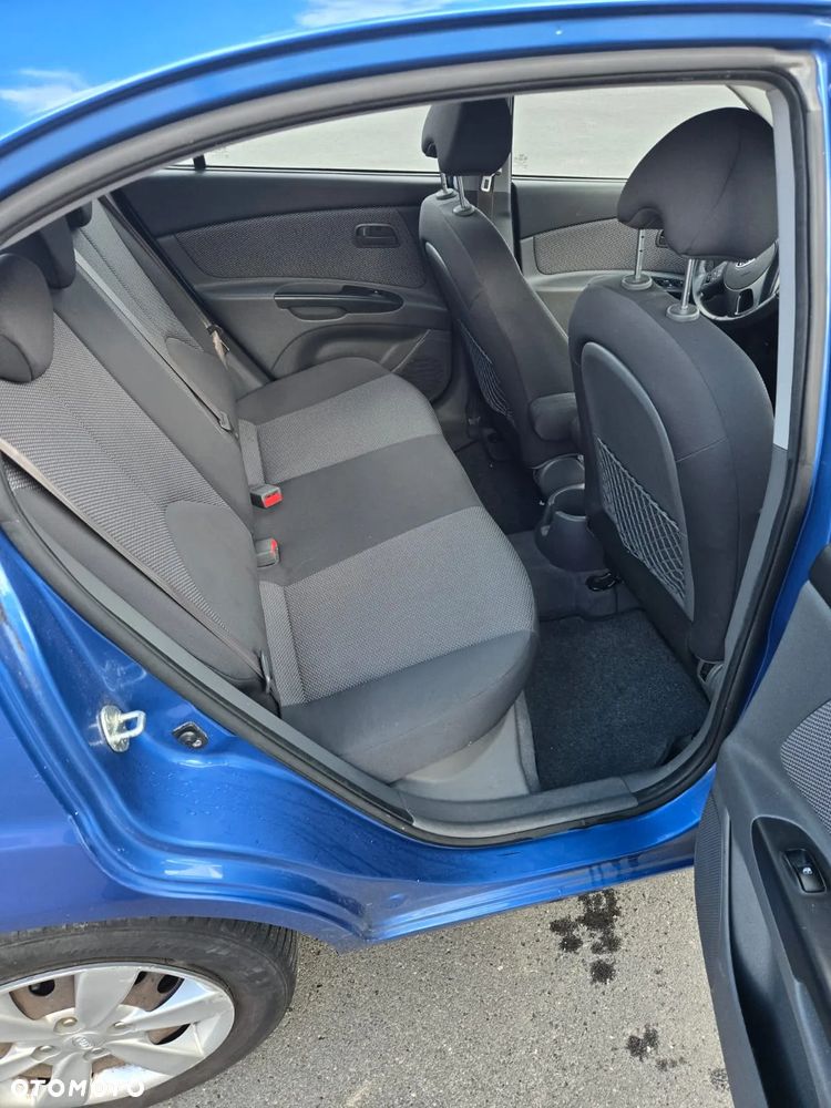 Kia Rio 1.4 Comfort - 9