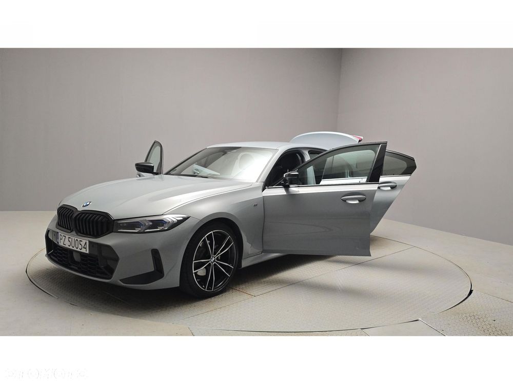 BMW Seria 3 320d xDrive M Sport - 13