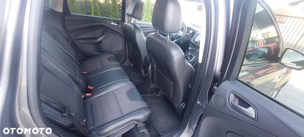 Ford Kuga 1.6 EcoBoost 2x4 Titanium - 12