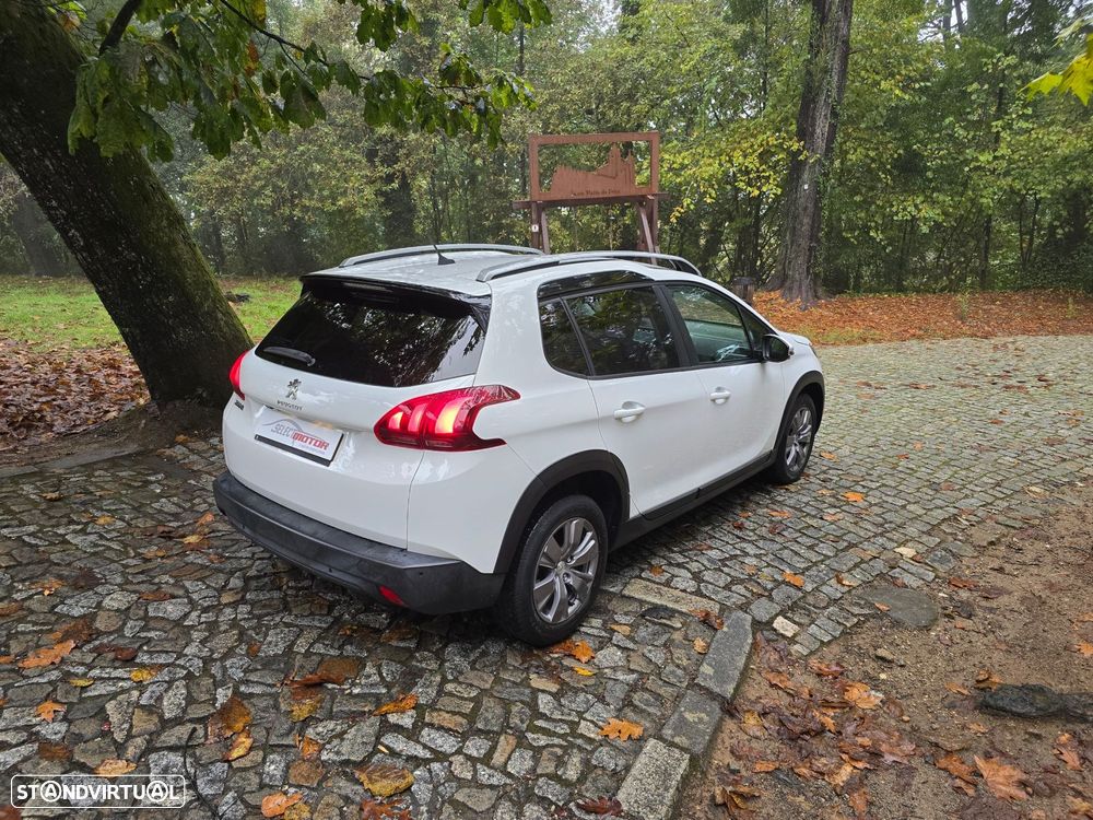 Peugeot 2008 1.2 PureTech Signature - 10