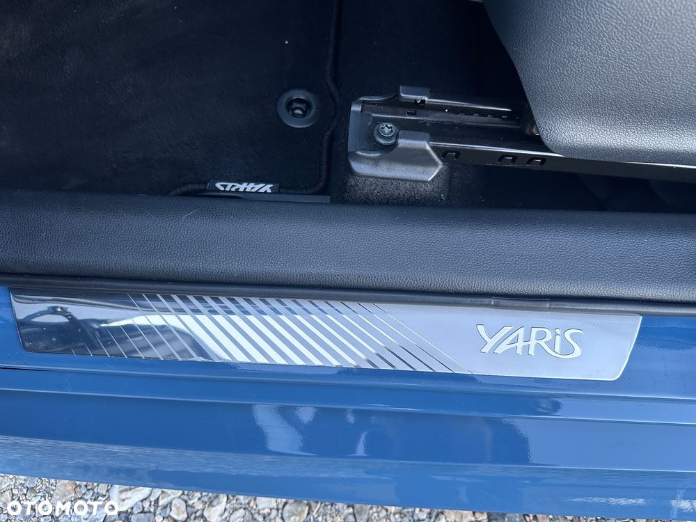 Toyota Yaris 1.0 Premium - 34