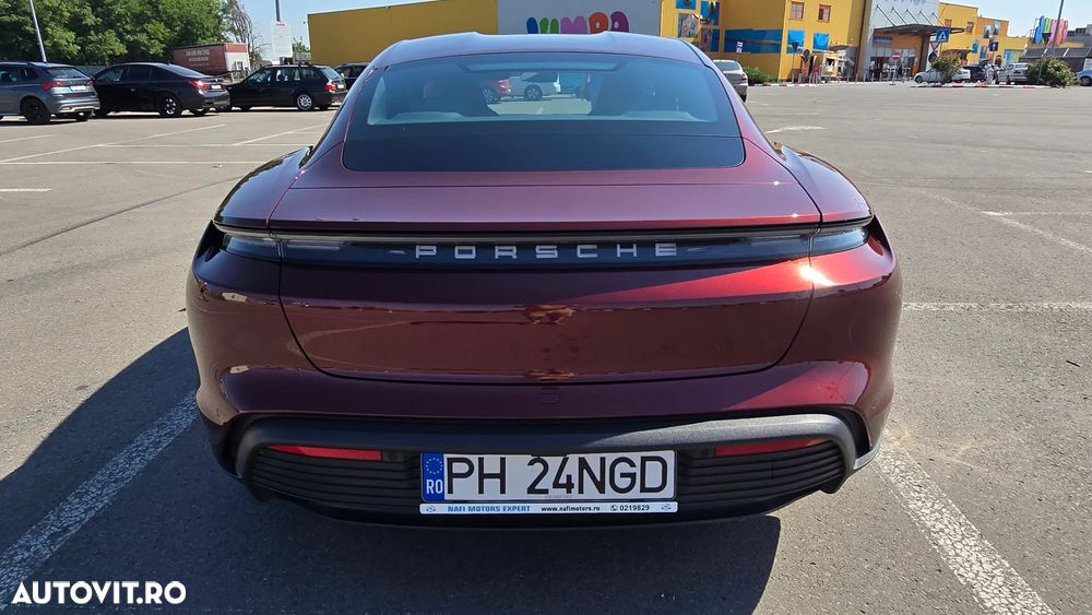 Porsche Taycan - 14