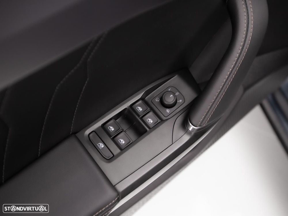 Cupra Formentor 1.4 e-Hybrid Base DSG - 15