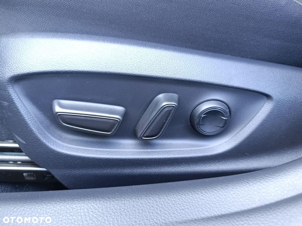 Toyota Camry 2.5 Hybrid Comfort CVT - 15