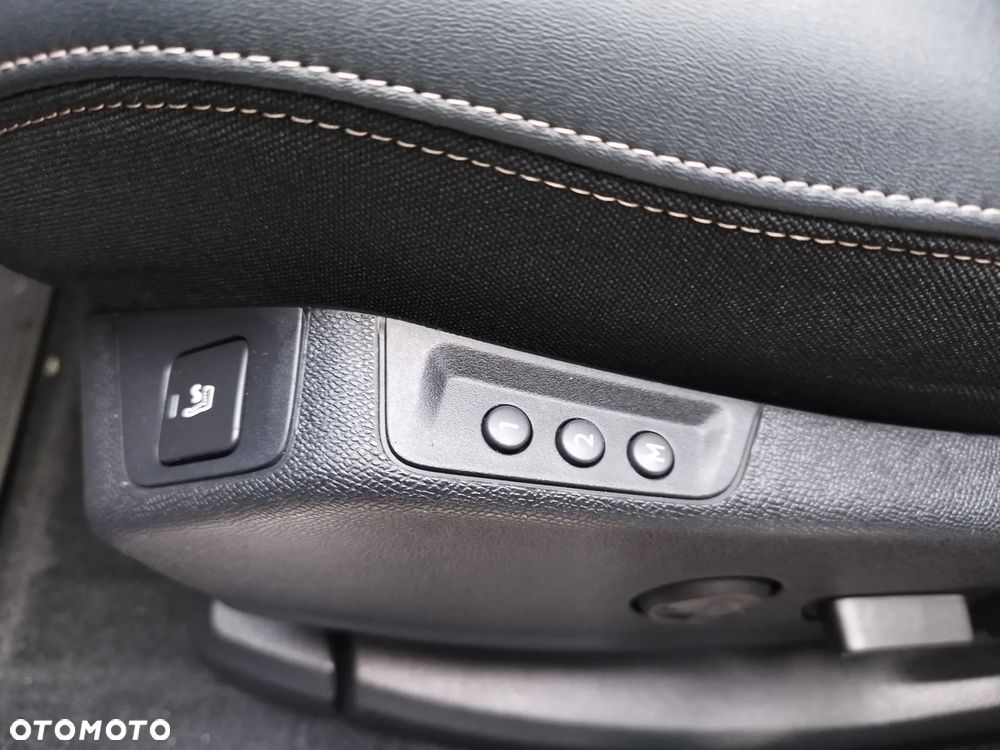 Peugeot 3008 1.6 PureTech GPF GT Line S&S EAT8 - 18