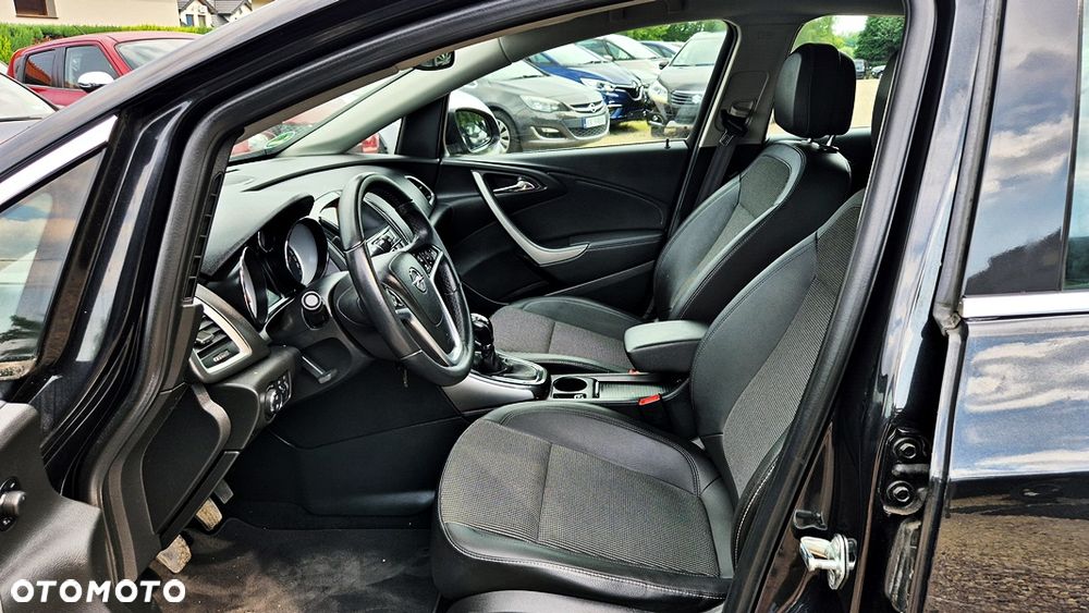 Opel Astra 1.4 T Cosmo S&S - 32