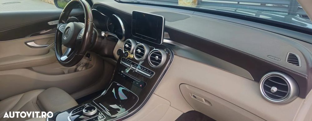 Mercedes-Benz GLC 220 d 4Matic 9G-TRONIC - 3