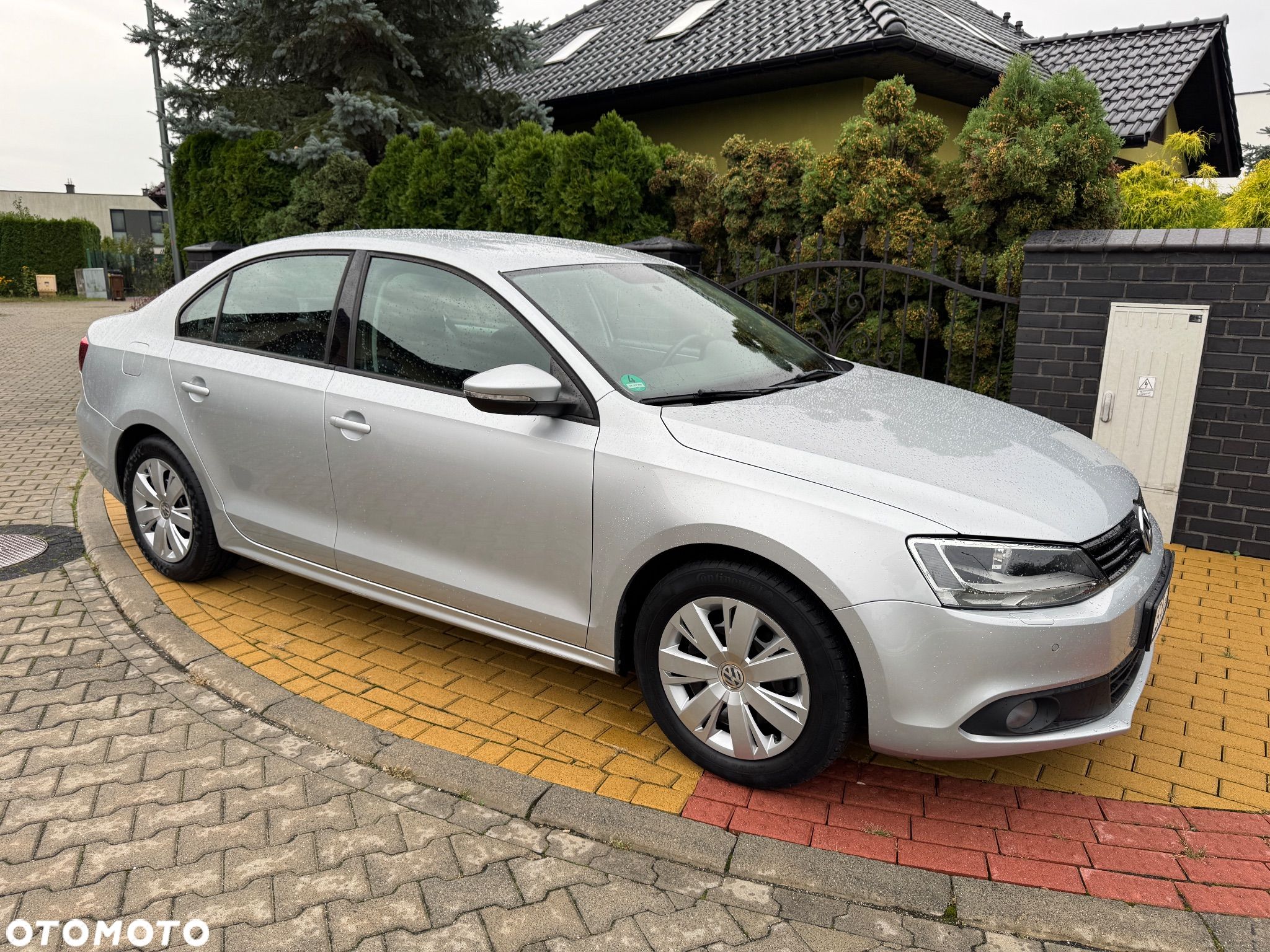 Volkswagen Jetta - 1