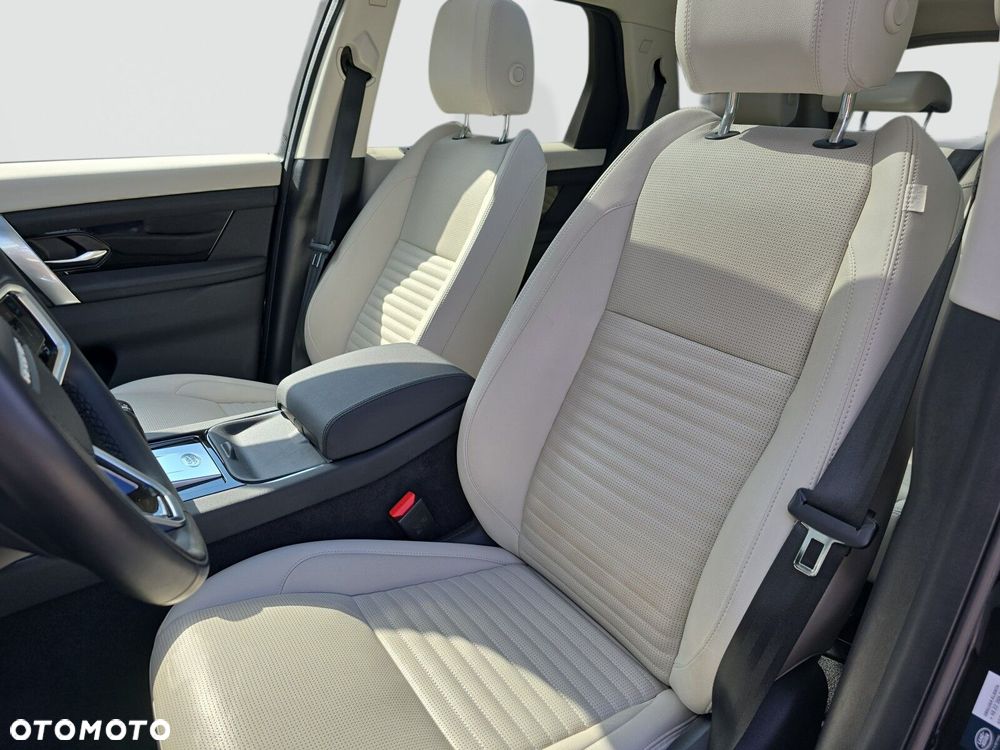 Land Rover Discovery Sport - 17