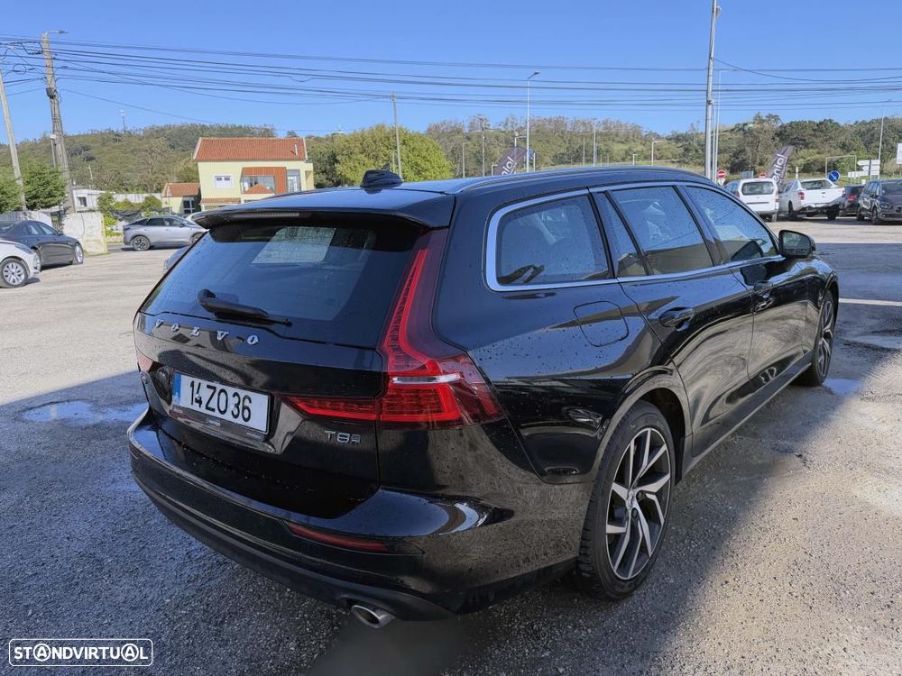 Volvo V60 2.0 T8 AWD TE Momentum Plus - 8