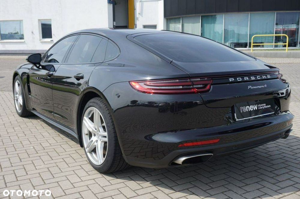 Porsche Panamera 4 - 7