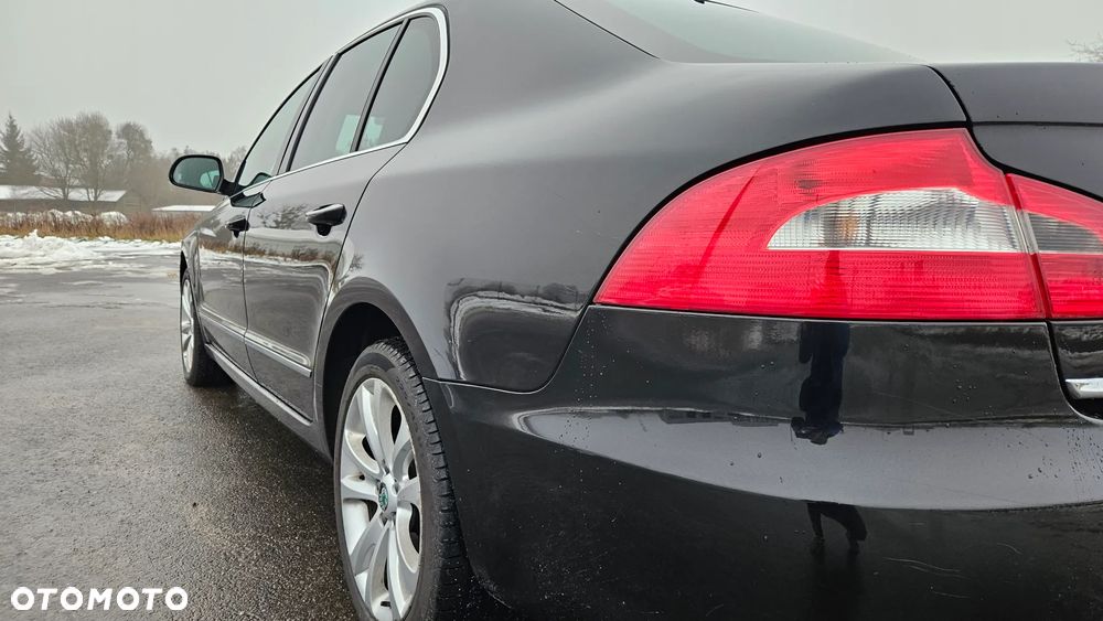 Skoda Superb 2.0 TDI Comfort DSG - 23