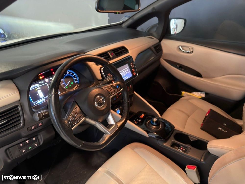 Nissan Leaf Tekna ProPilot Park - 4