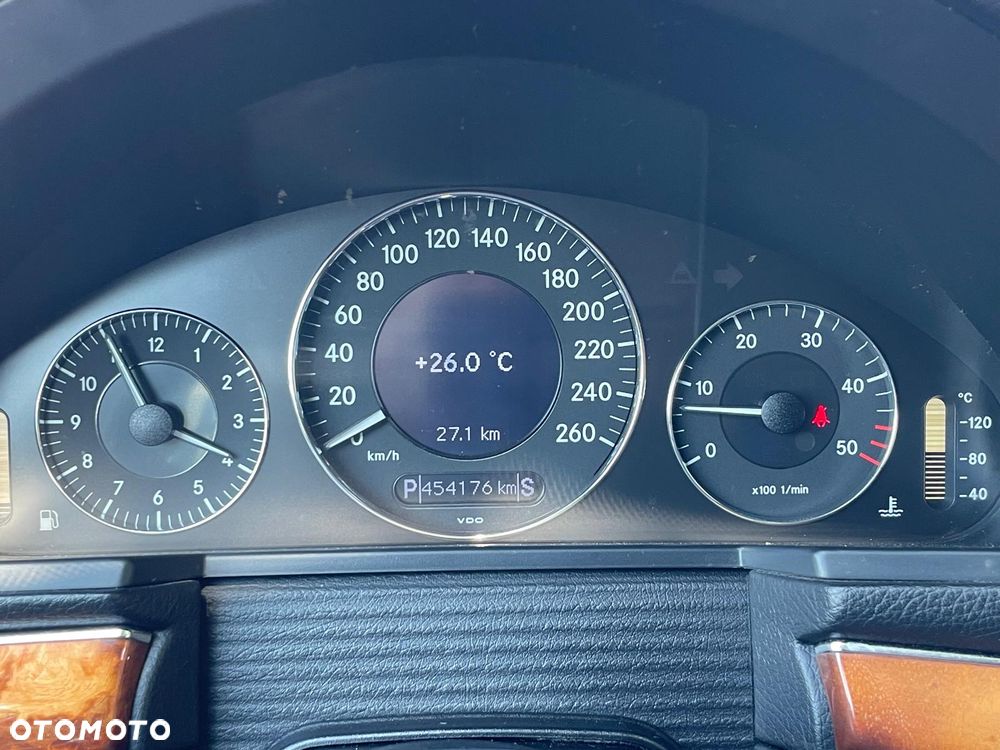 Mercedes-Benz Klasa E 320 CDI 7G-TRONIC Elegance - 6