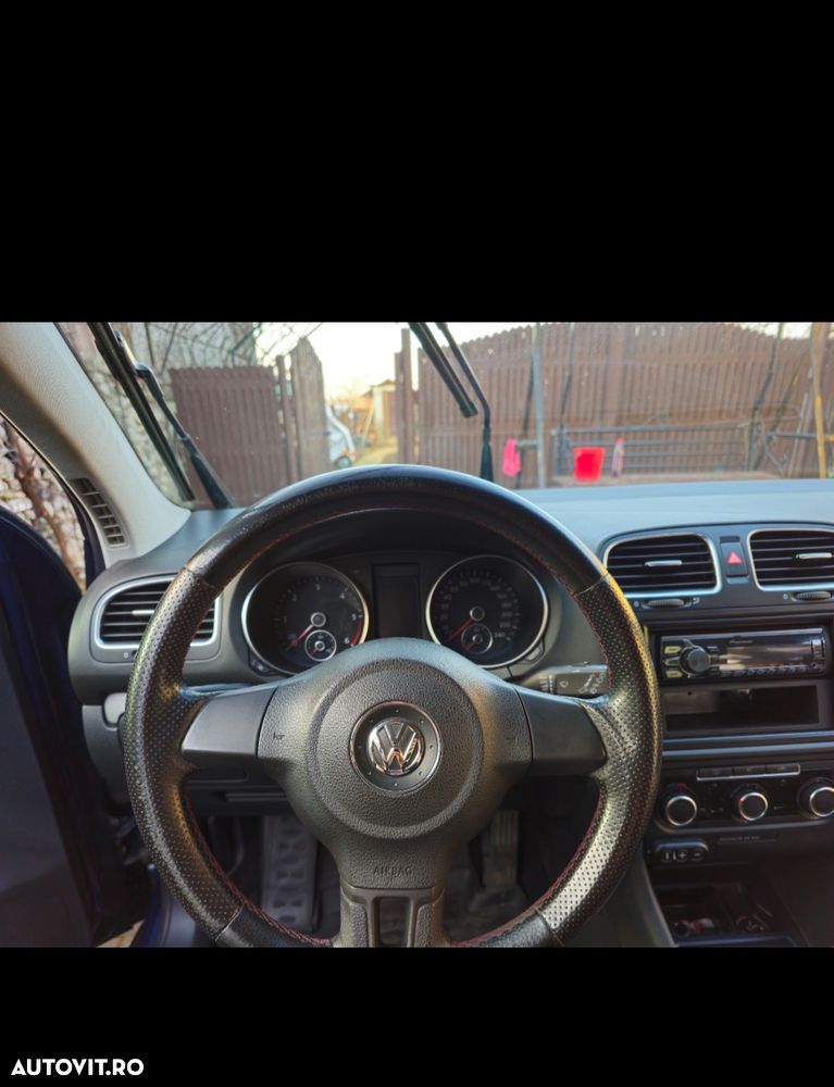 Volkswagen Golf - 12