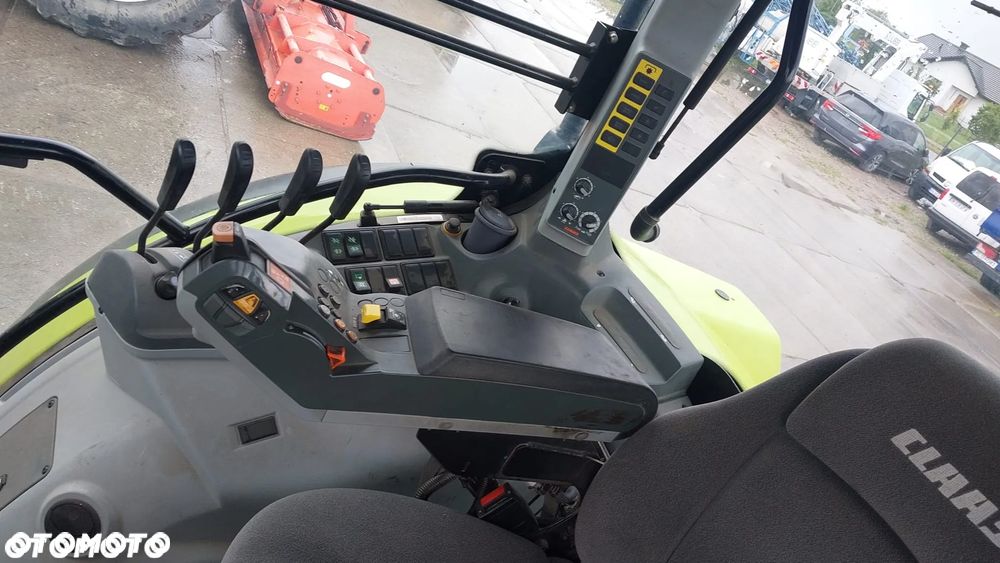 Claas ARION 620 - 16