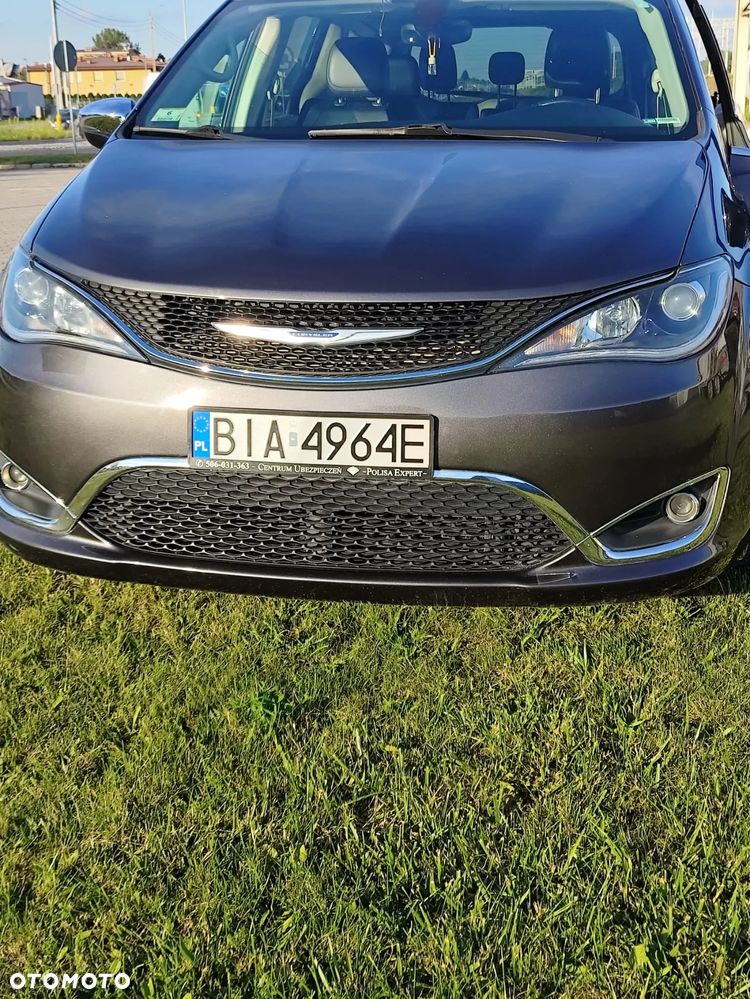 Chrysler Pacifica - 9