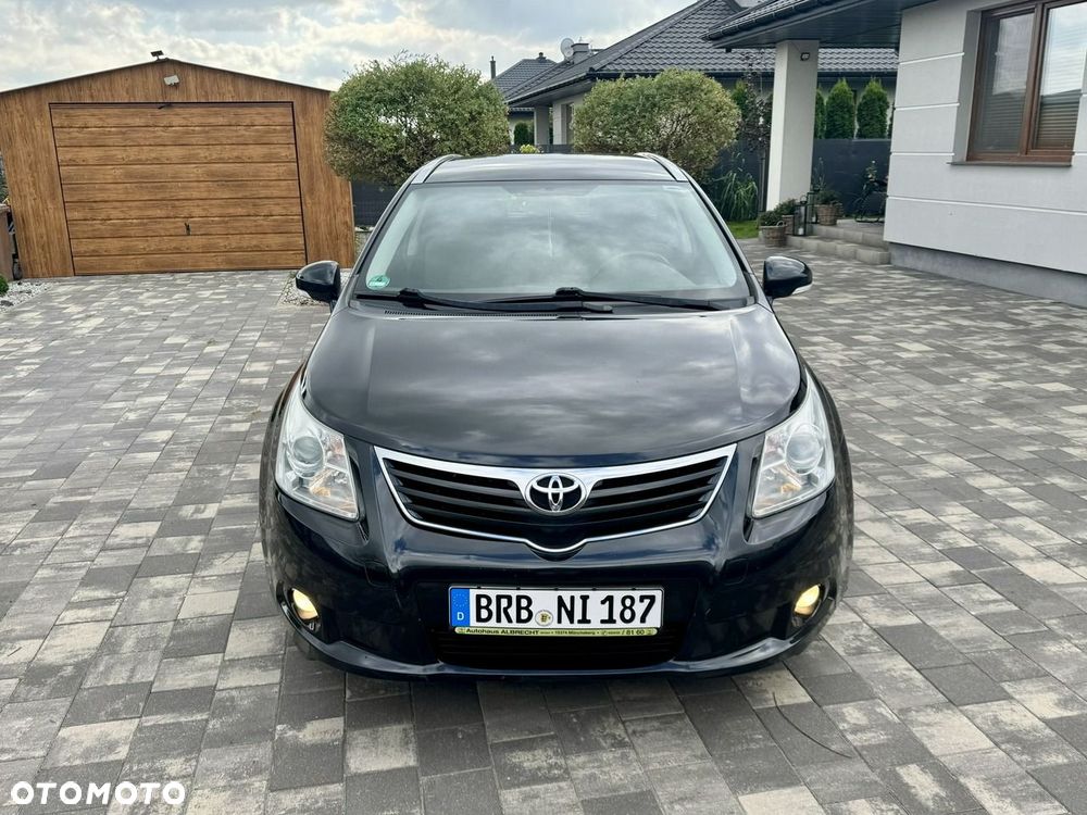Toyota Avensis - 21