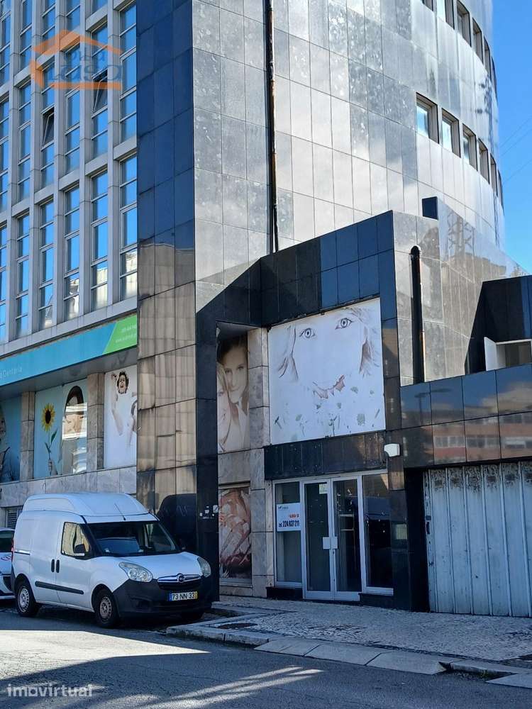 2 LOJAS (espaços unidos) no centro de Gondomar - Grande imagem: 3/9