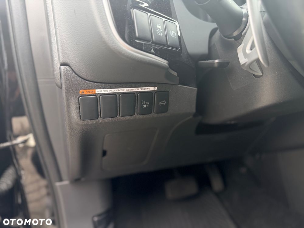 Mitsubishi Outlander - 17