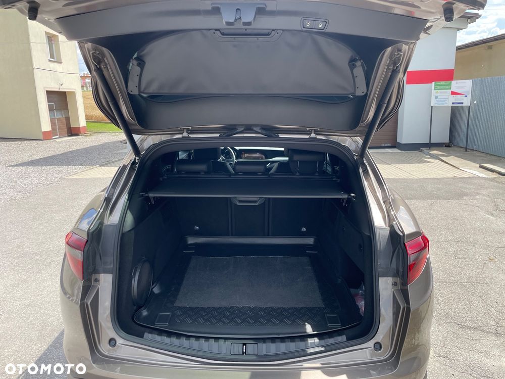 Alfa Romeo Stelvio 2.0 Turbo Sprint Q4 - 6