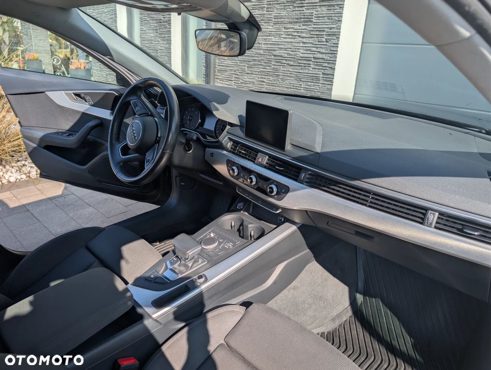 Audi A4 Avant 40 TFSI S tronic - 8