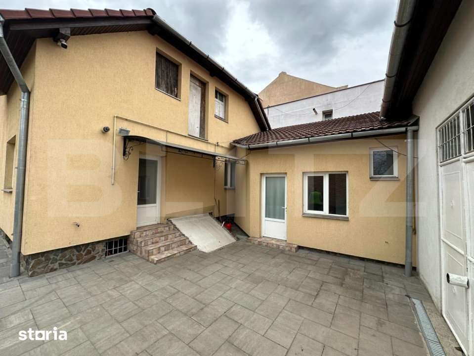 Casa 4 camere, curte si gradina, garaj/hala, Tolstoi - Imagine principală: 3/14