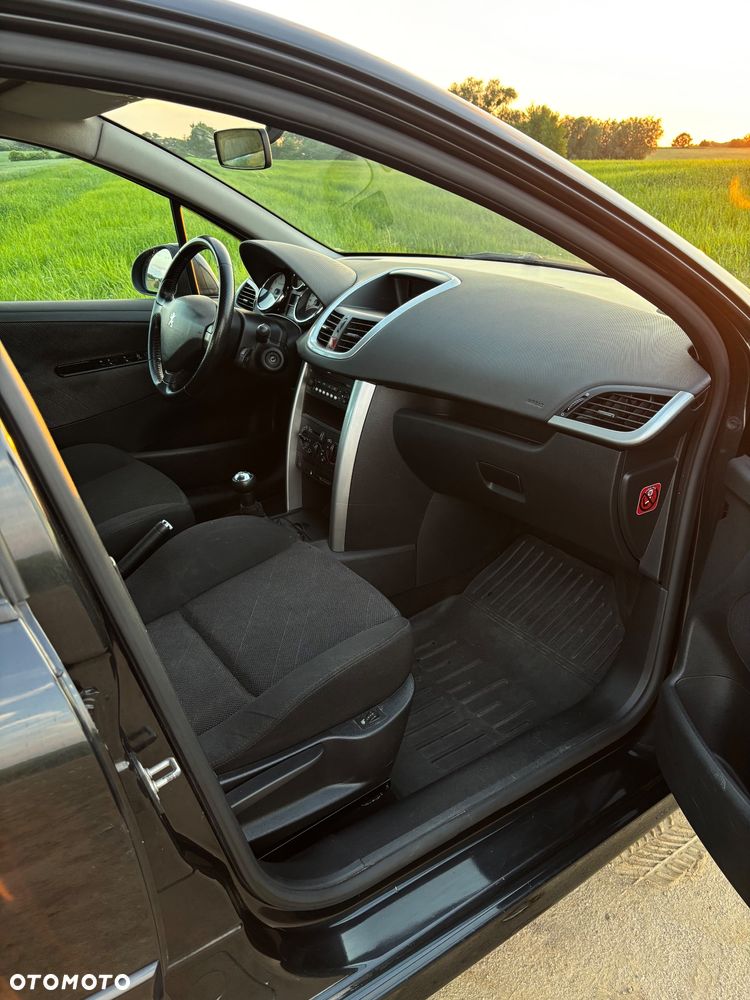 Peugeot 207 1.4 - 16