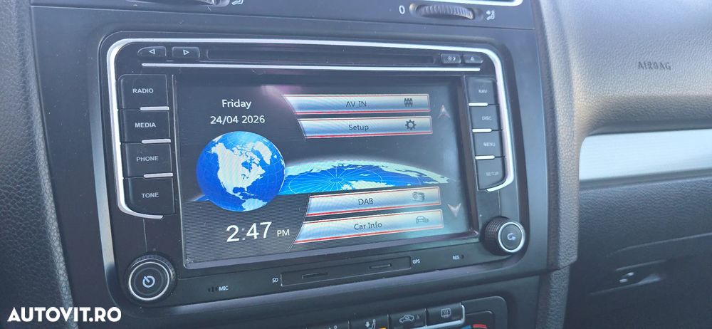 Volkswagen Golf - 24