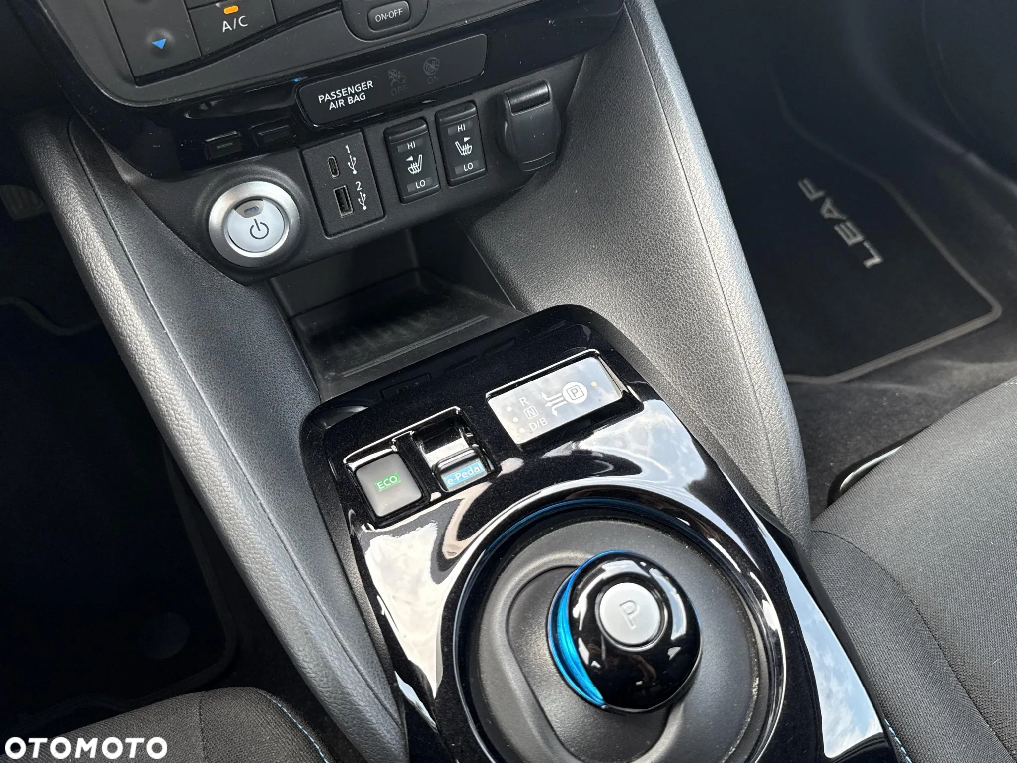 Nissan Leaf 40kWh N-Connecta - 19