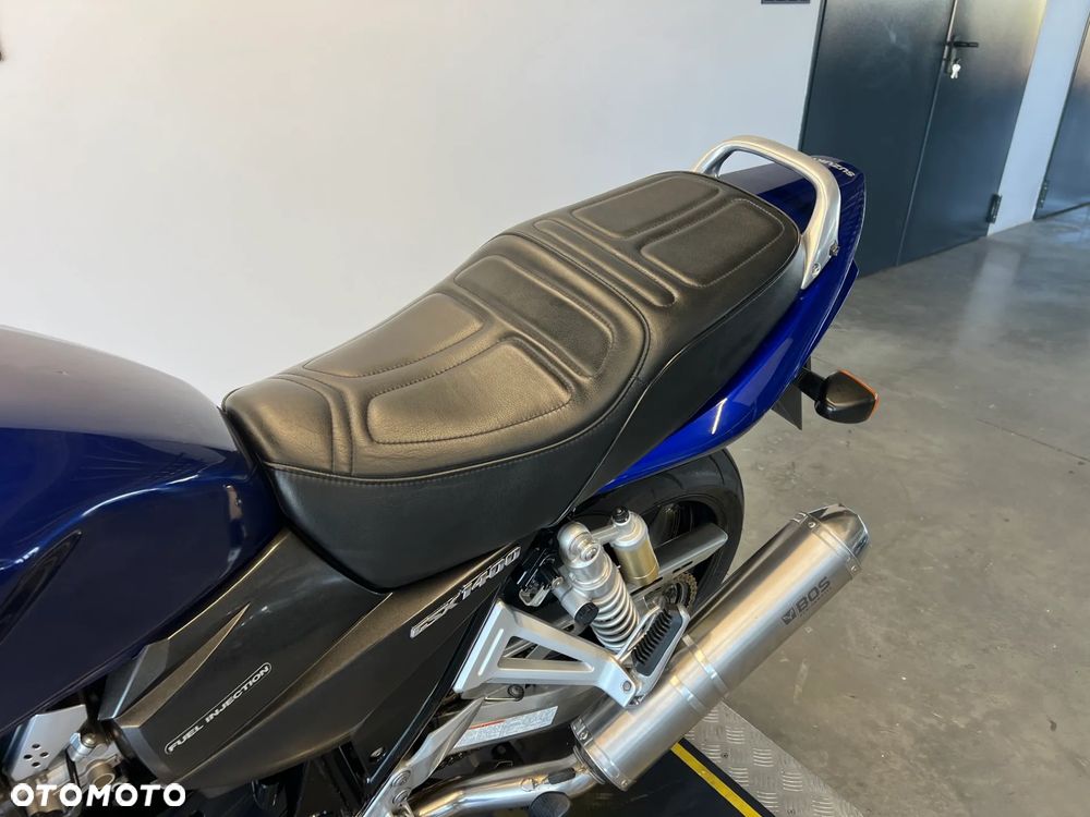 Suzuki GSX - 13