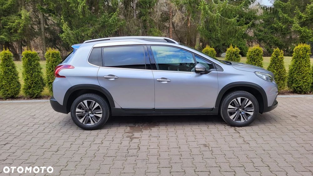 Peugeot 2008 1.2 Pure Tech Allure S&S - 2